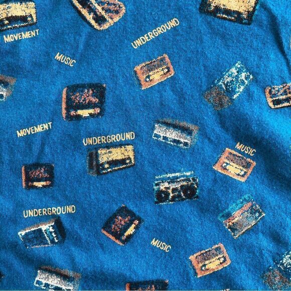 Retro Audio Graphic T-Shirt - Picture 3 of 7